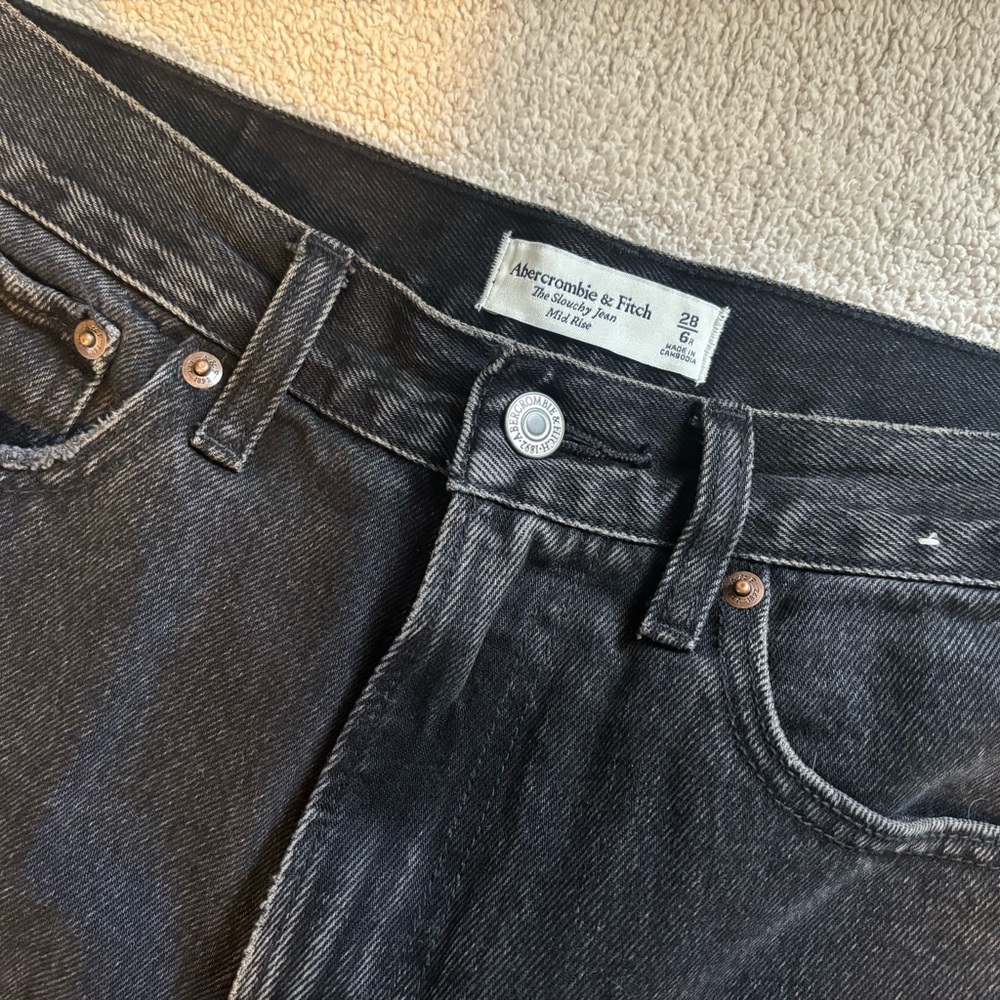 Abercrombie & Fitch Slouchy Mid Rise Jeans